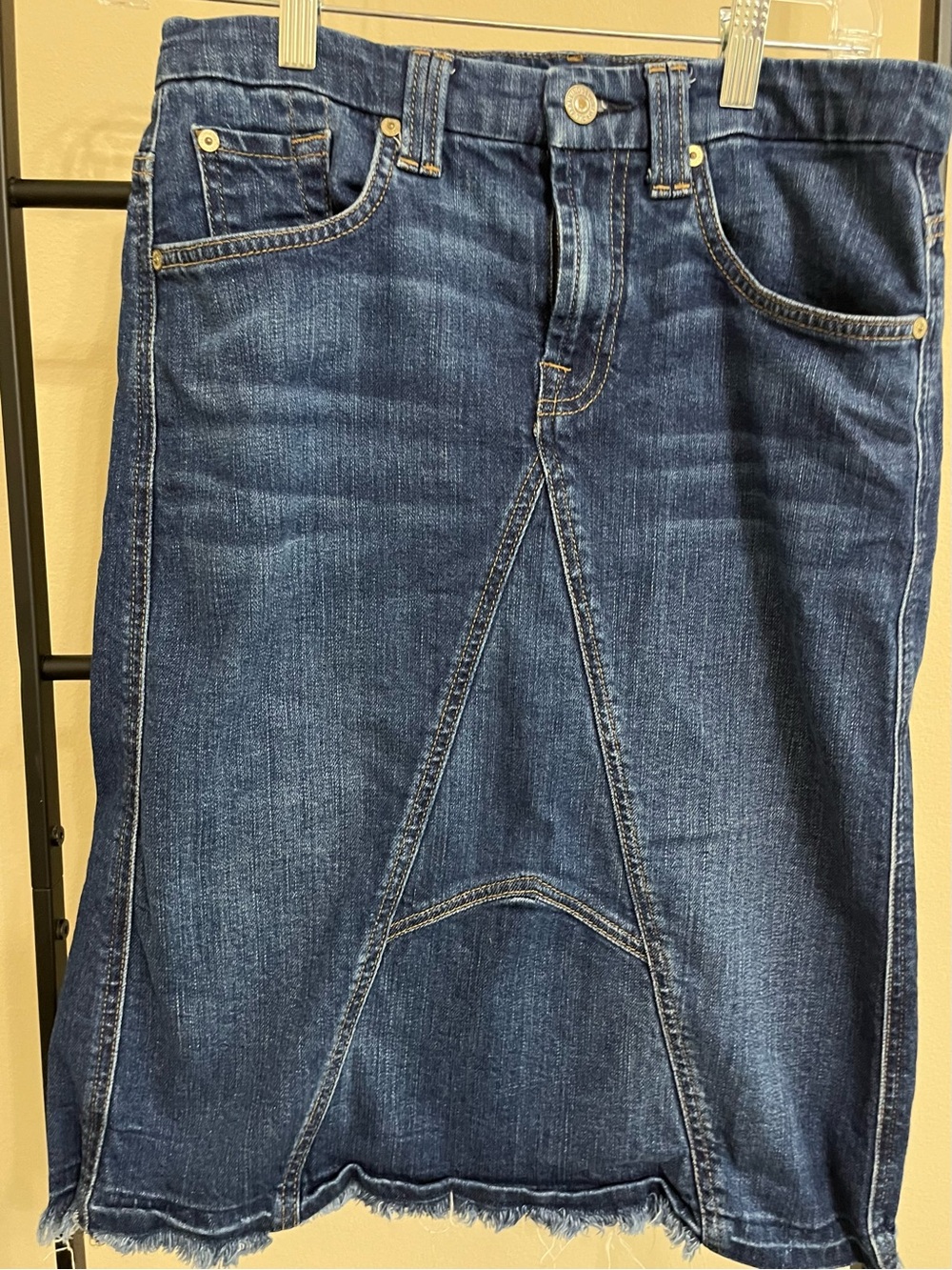 7 For All Mankind Denim Midi Skirt 27 Dark Wash Raw Hem Cotton Spandex Small S - Picture 2 of 13